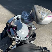 Golfsæt3 Golfsæt dame næsten ny Cobra med Clicgear vogn