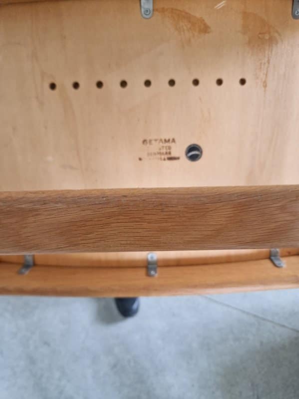 image0000041 Hans. J. Wegner Getama 1 sofa 2 stole