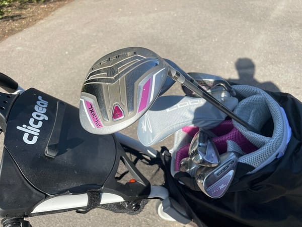 Golfsæt7 Golfsæt dame næsten ny Cobra med Clicgear vogn
