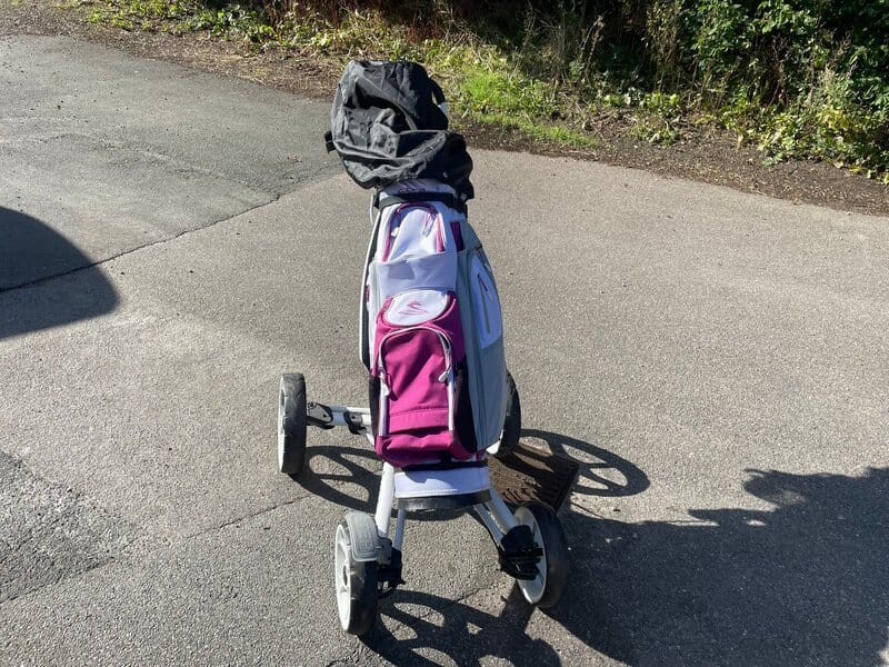 Golfsæt8 Golfsæt dame næsten ny Cobra med Clicgear vogn